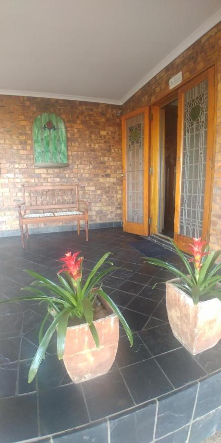 Grace Place Bnb Pretoria Bed and Breakfast Εξωτερικό φωτογραφία