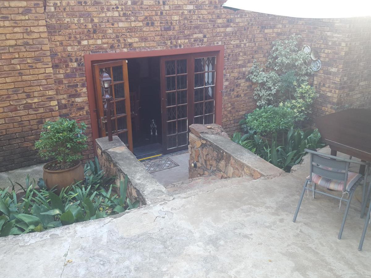 Grace Place Bnb Pretoria Bed and Breakfast Εξωτερικό φωτογραφία