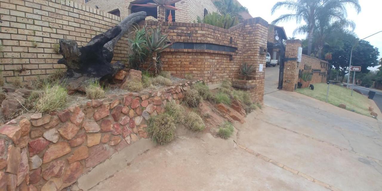Grace Place Bnb Pretoria Bed and Breakfast Εξωτερικό φωτογραφία