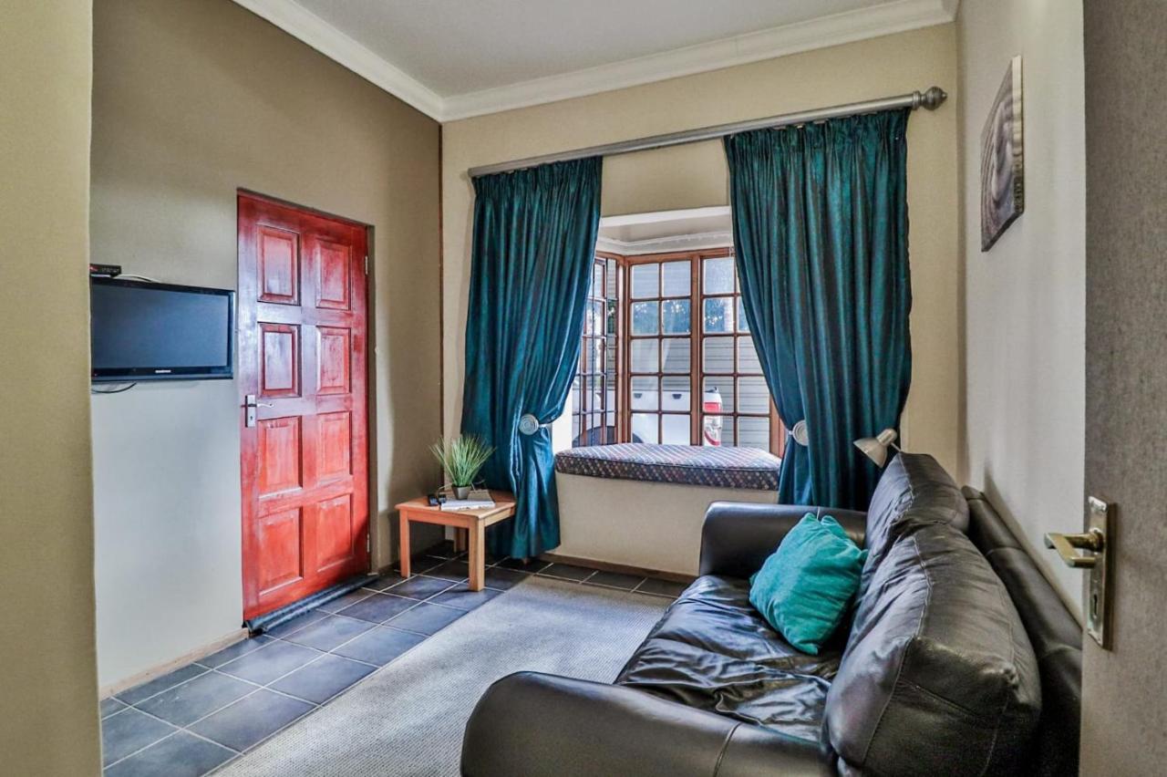 Grace Place Bnb Pretoria Bed and Breakfast Εξωτερικό φωτογραφία